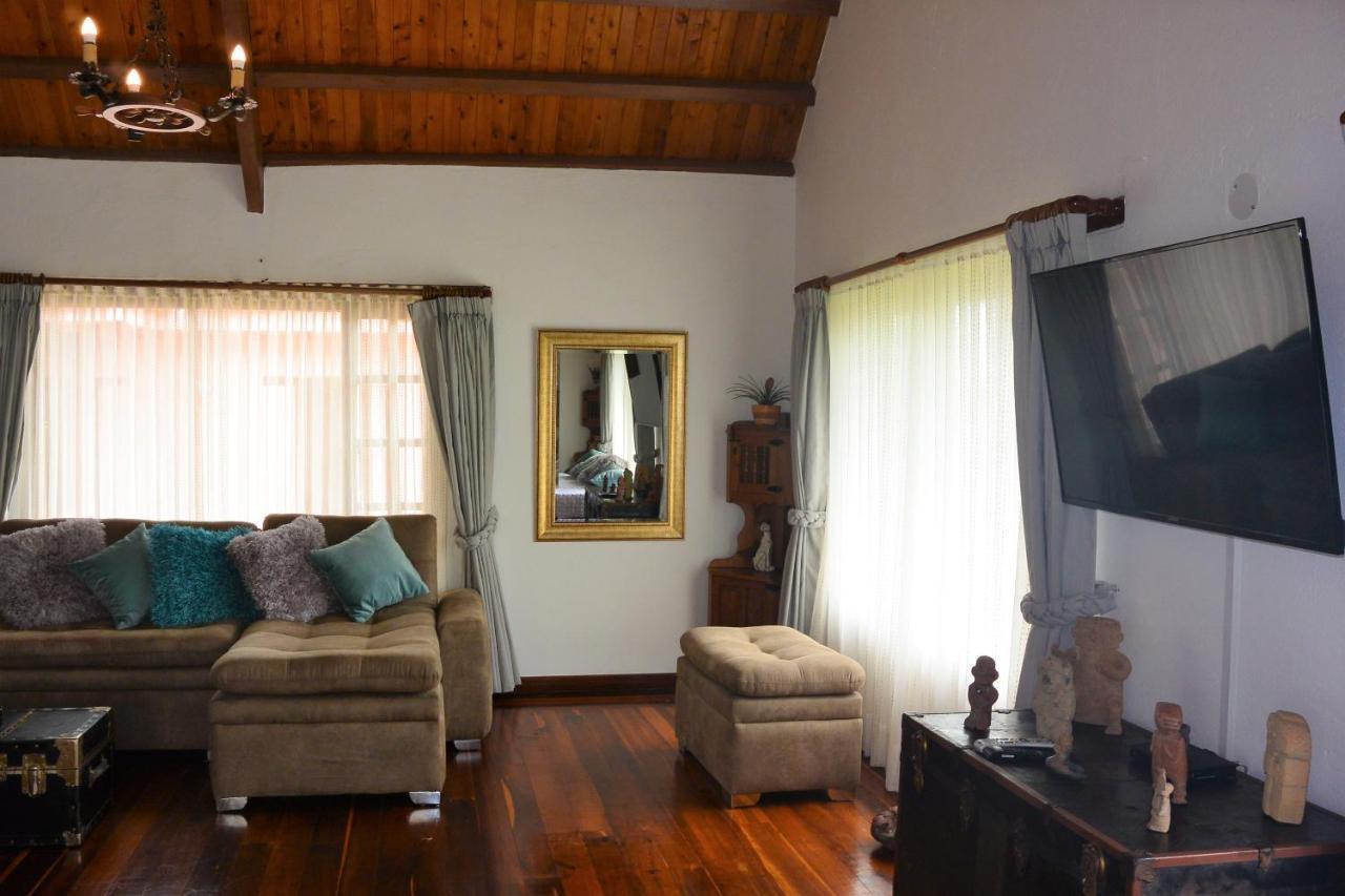 ビージャ・デ・レイバ Hacienda El Pinar Del Viento Bed & Breakfast エクステリア 写真