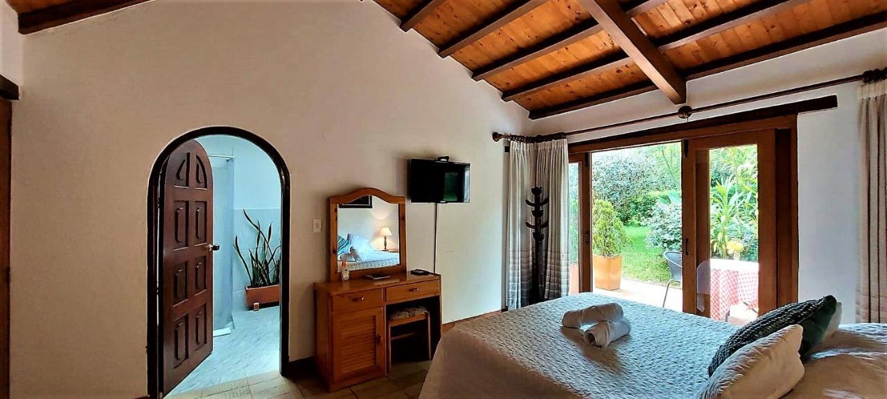 ビージャ・デ・レイバ Hacienda El Pinar Del Viento Bed & Breakfast エクステリア 写真
